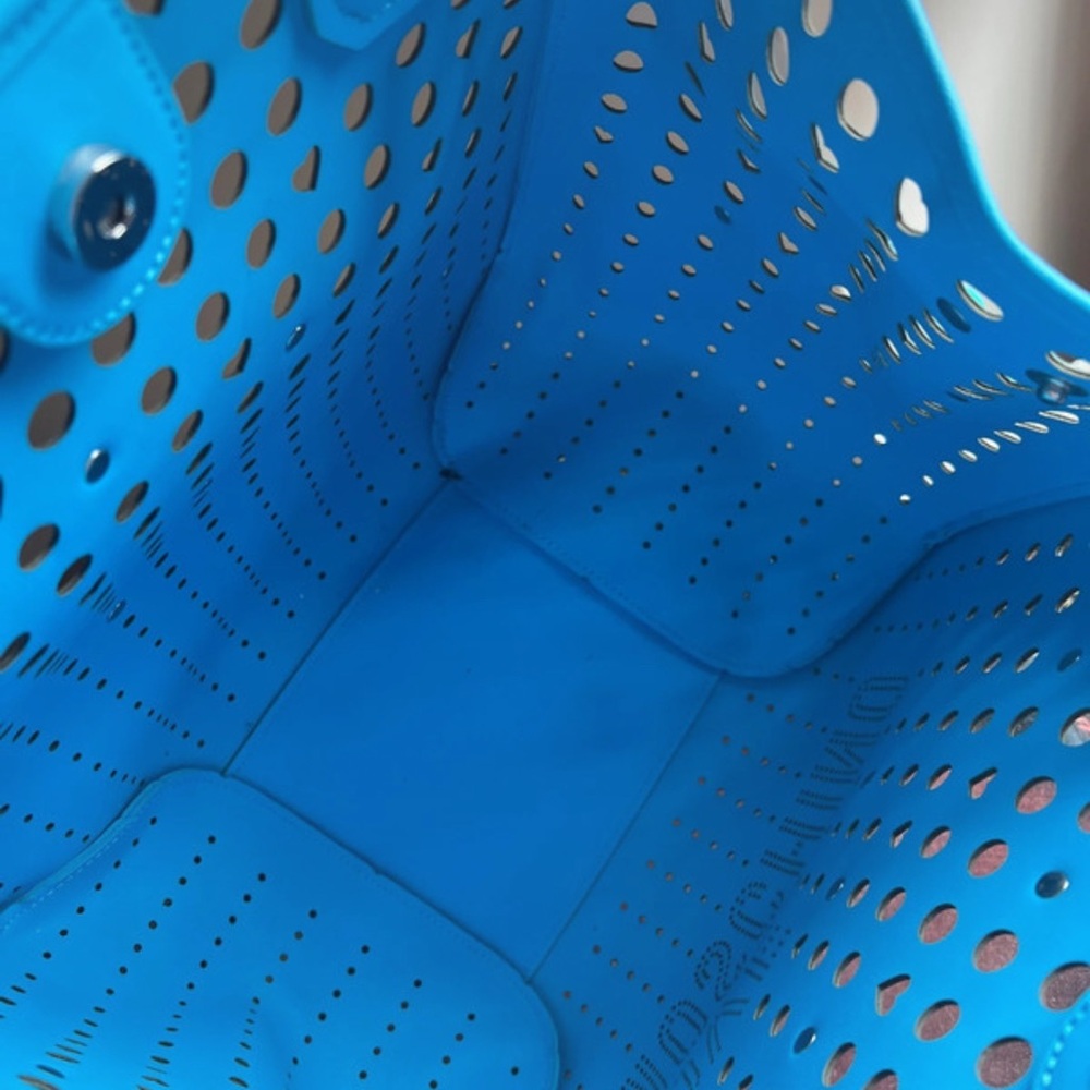 Love Moschino Vibrant Blue Heart Tote - Picture 11 of 14